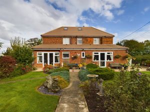 Side Elevation- click for photo gallery